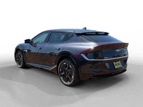 New 2026 Kia EV6 Wind RWD image 3