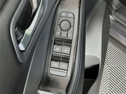 Certified 2026 Nissan Rogue SV FWD image 18