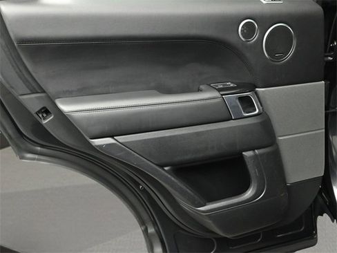 Used 2020 Land Rover Range Rover Sport HST image 13