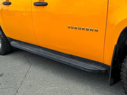 Used 2011 Chevrolet Suburban 2500 image 15