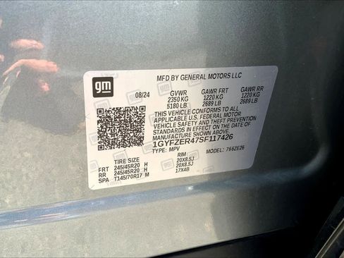 Used 2025 Cadillac XT4 Sport w/ LPO, Onyx Lite Package image 37