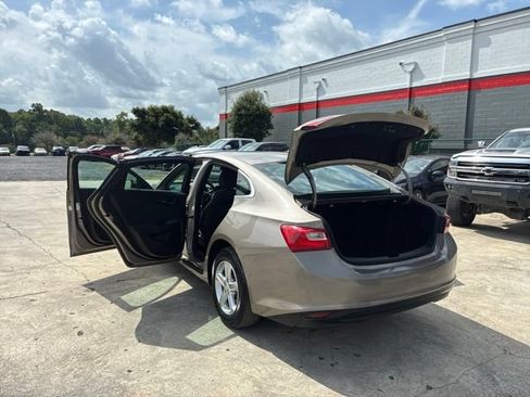 Used 2023 Chevrolet Malibu LT FWD image 13