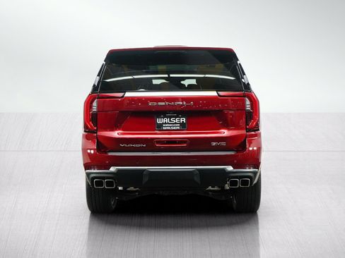 Used 2025 GMC Yukon Denali w/ Sun & Power Step Package AWD/4WD image 4