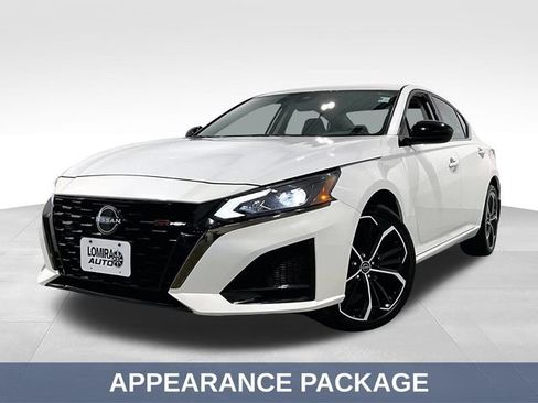 Used 2024 Nissan Altima 2.5 SR AWD/4WD image 4