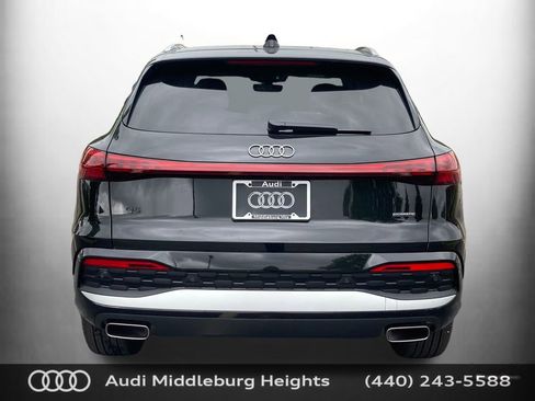 Used 2025 Audi Q5 Premium w/ Convenience Package image 7