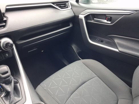 Used 2022 Toyota RAV4 XLE w/ Convenience Package AWD/4WD image 21
