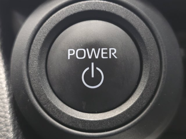 Used 2025 Toyota Prius LE FWD image 21