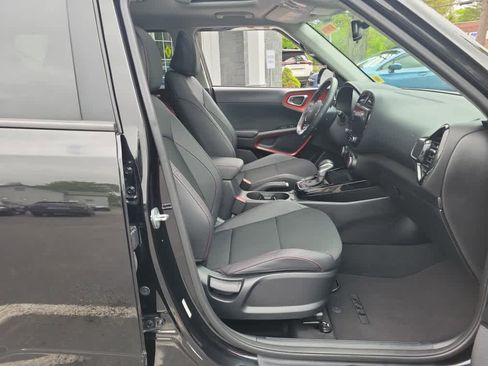 Used 2023 Kia Soul GT-Line FWD image 29