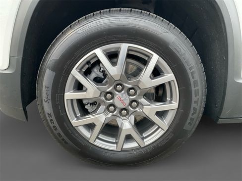 Used 2022 GMC Acadia SLT w/ Technology Package image 14