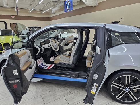 Used 2015 BMW i3 w/ Range Extender image 16
