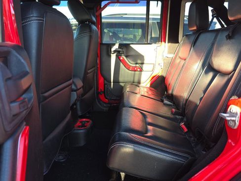 Used 2015 Jeep Wrangler Unlimited Sahara w/ Max Tow Package image 12