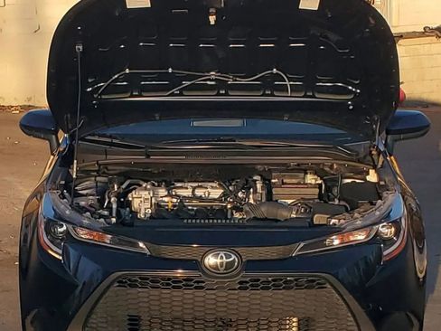 Used 2021 Toyota Corolla LE image 4