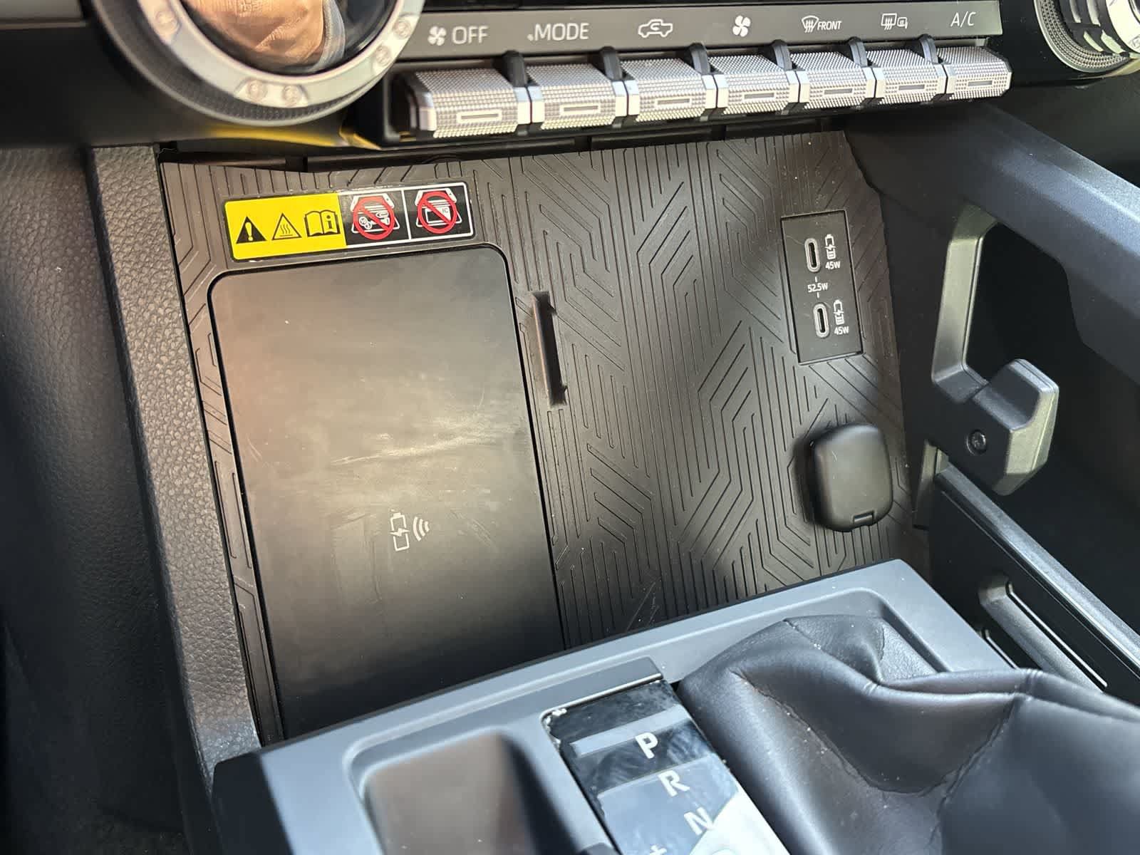 Used 2024 Toyota Tacoma Limited w/ Limited Package (LT) AWD/4WD image 23