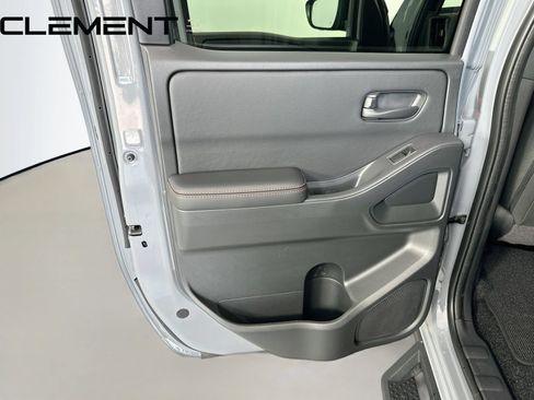 Used 2026 Nissan Frontier Pro-X w/ Pro-X Convenience Package RWD image 30