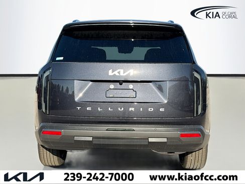 New 2027 Kia Telluride S image 4