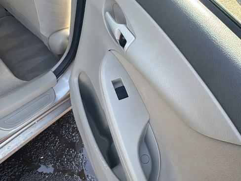 Used 2009 Toyota Corolla XLE image 25