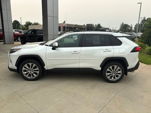 Used 2024 Toyota RAV4 XLE Premium FWD image 4