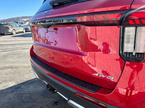 New 2026 Ford Explorer Platinum w/ LUX Leather Package image 19