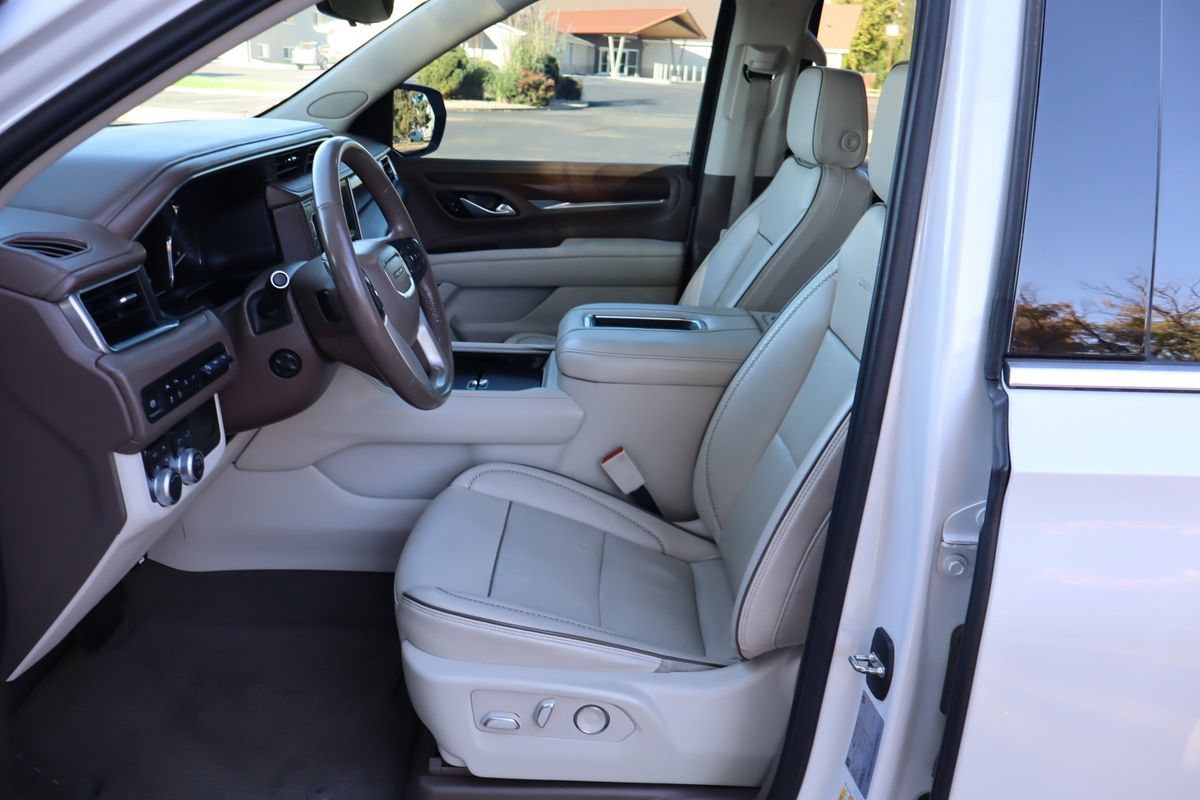 Used 2021 GMC Yukon Denali w/ Denali Premium Package AWD/4WD image 19