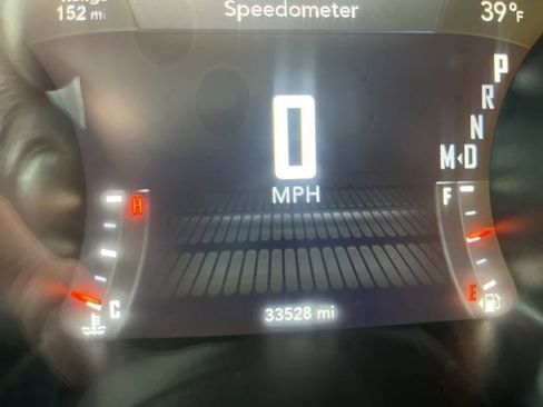 Used 2018 Dodge Challenger SXT Plus image 10