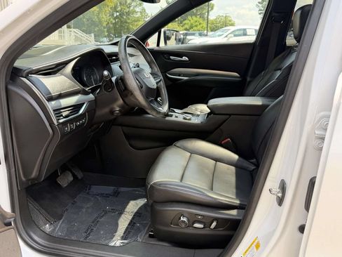 Used 2023 Cadillac XT4 Premium Luxury w/ Technology Package AWD/4WD image 16