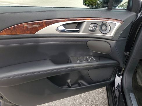 Used 2020 Lincoln MKZ Reserve w/ Elements Package image 18