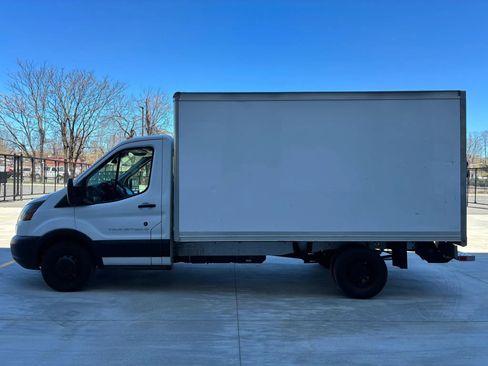Used 2019 Ford Transit 350 156 DRW RWD image 8