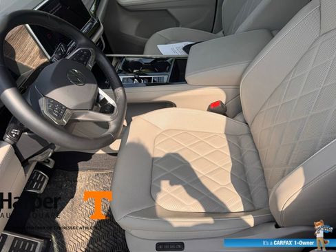 Used 2025 Volkswagen Atlas SEL Premium R-Line image 13