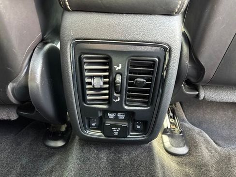 Used 2015 Jeep Grand Cherokee Overland w/ Advanced Technology Group AWD/4WD image 26