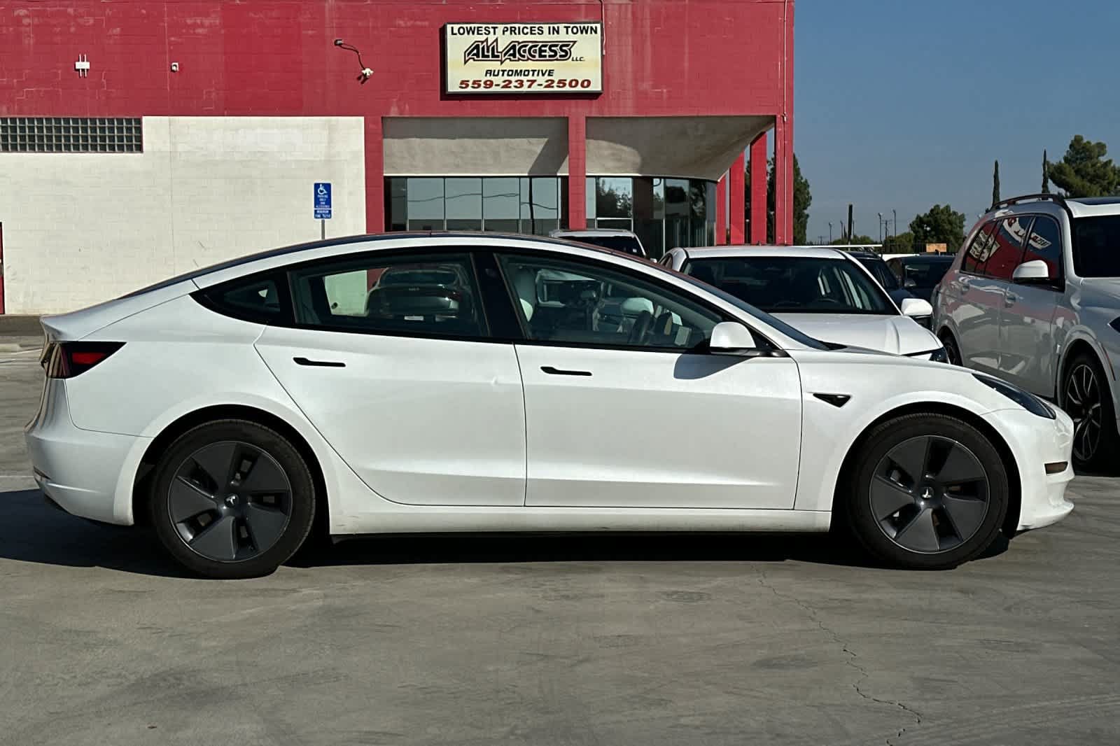 Used 2023 Tesla Model 3 Standard Range RWD image 8