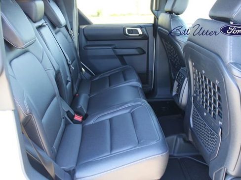 New 2025 Ford Bronco Badlands image 8
