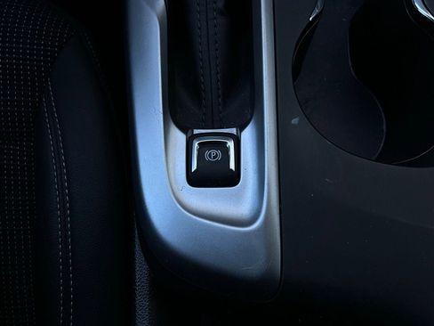 Used 2025 Buick Envista Preferred image 21