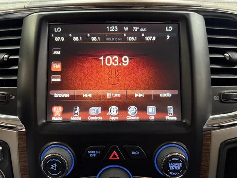 Used 2017 RAM 1500 Laramie w/ Convenience Group AWD/4WD image 22