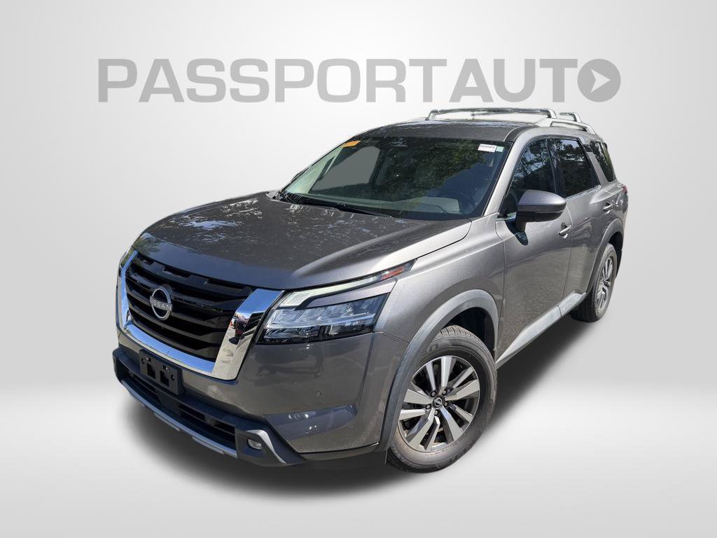 Used 2022 Nissan Pathfinder SL AWD/4WD image 1