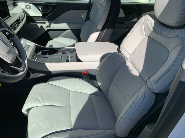 New 2026 Lincoln Aviator Reserve AWD/4WD image 16