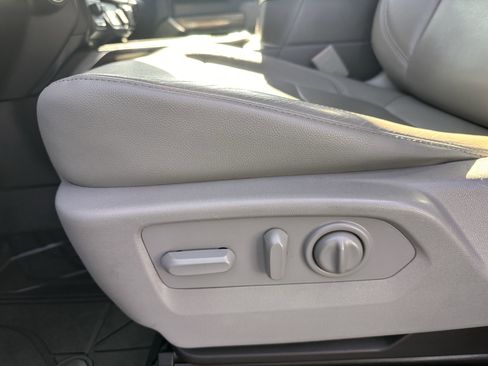 Used 2019 Chevrolet Silverado 1500 LT Trail Boss image 9