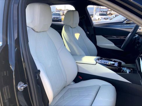 Used 2026 BMW 530i w/ Premium Package RWD image 8
