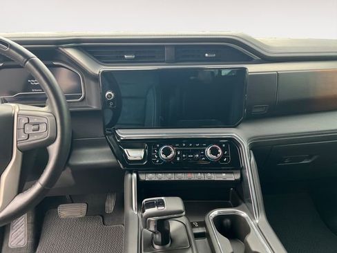 Used 2024 GMC Sierra 1500 Denali image 11