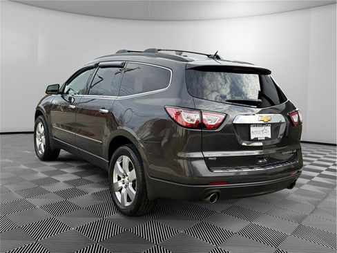 Used 2014 Chevrolet Traverse LTZ image 3
