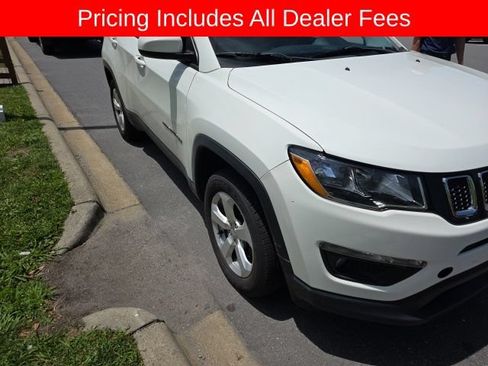 Used 2017 Jeep Compass Latitude AWD/4WD image 11