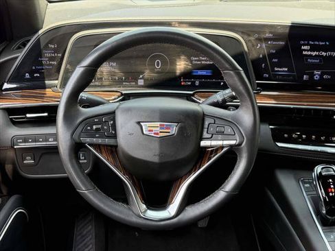 Used 2023 Cadillac Escalade ESV Luxury AWD/4WD image 17