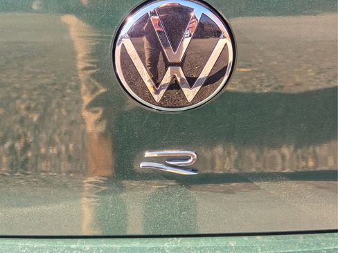 Used 2024 Volkswagen Golf R image 10