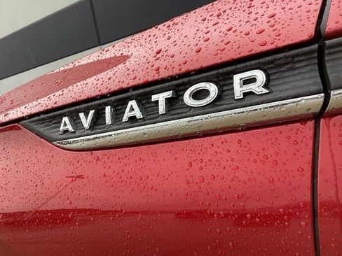 Used 2020 Lincoln Aviator Reserve w/ Equipment Group 201A image 6