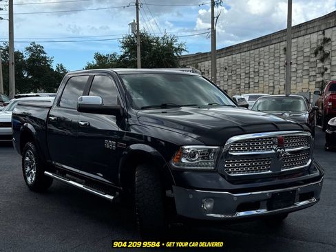 Used 2017 RAM 1500 Laramie w/ Convenience Group AWD/4WD image 10