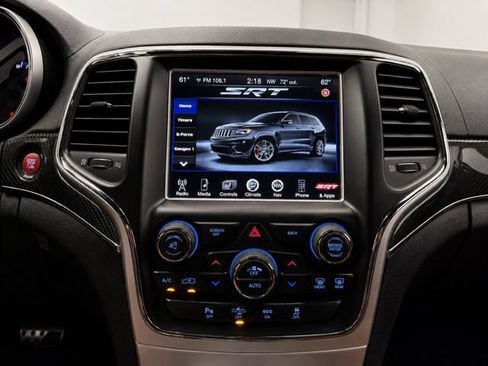 Used 2015 Jeep Grand Cherokee SRT w/ Luxury Group II AWD/4WD image 22