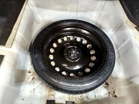 Used 2019 Nissan Sentra S image 40