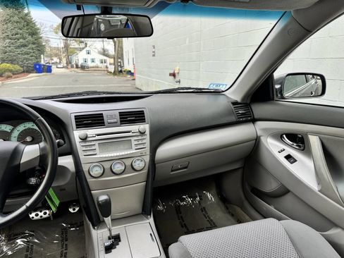 Used 2011 Toyota Camry SE w/ SE Extra-Value Pkg #1 image 26