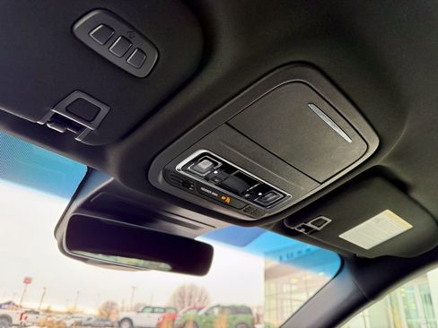 Used 2024 Lincoln Nautilus Reserve w/ Jet Appearance Package (87T) image 30