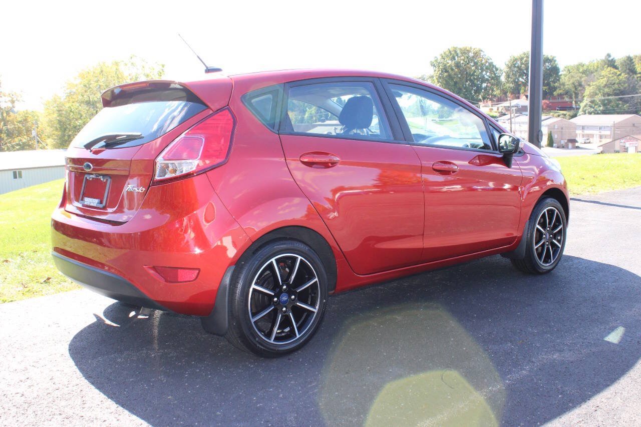 Used 2018 Ford Fiesta SE w/ Cold Weather Package FWD image 4