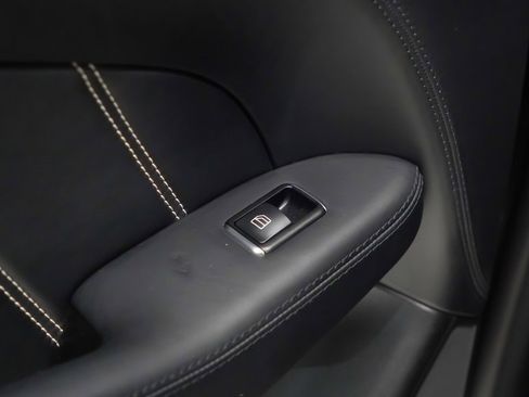 Used 2013 Mercedes-Benz ML 63 AMG 4MATIC image 16